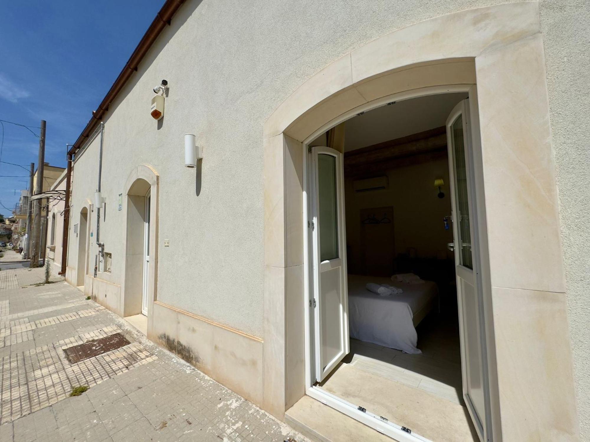 Hotel Re Bafè Syrakus Exterior foto